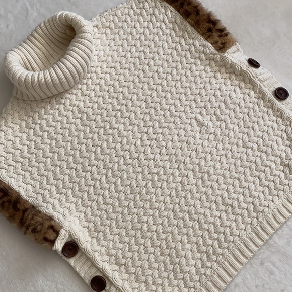 Aspen Kids | Leopard Faux Fur Trim Turtleneck Sweater Knit Poncho Cape (L 10/12) - Picture 2 of 16
